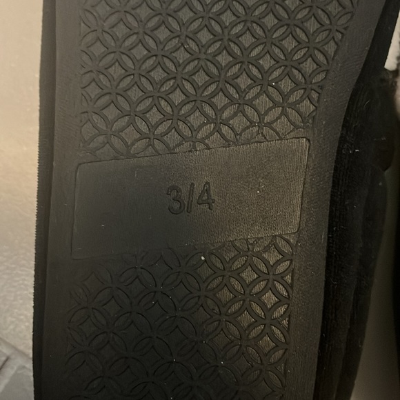 Soccer Slippers Size Youth 3/4 - Picture 7 of 8